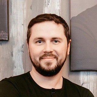 Дизайнер Алексей Верховод